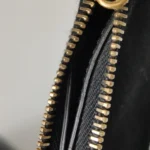 Saint Laurent Shoulder Bag (Сен Лоран) — фото 23