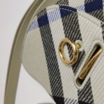 Burberry Rocking Horse — фото 13