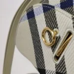 Burberry Rocking Horse — фото 13