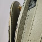 Burberry Rocking Horse — фото 15