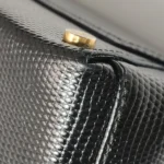 Ferragamo Calfskin Logo Crossbody — фото 16