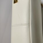 Valentino Garavani Stud Sign Logo — фото 19