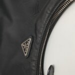 Prada Re-Edition 2005 — фото 21