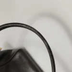 Loewe Calfskin Logo Shoulder Bag (Лоэве) — фото 12