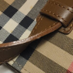 Burberry Logo Shoulder Bag — фото 23