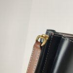 Burberry Title logo — фото 14