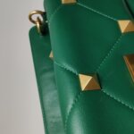 Valentino Garavani Roman Stud — фото 16