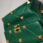 Valentino Garavani Roman Stud — фото 19