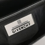 Givenchy Logo Shoulder Bag — фото 8