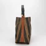 Fendi Colorblock Calfskin Shoulder Bag (Фенди) — фото 3