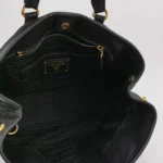 Prada Calfskin Logo Crossbody (Прада) — фото 7