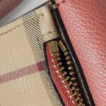 Burberry Logo Crossbody — фото 21