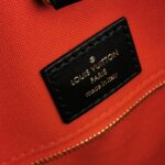 Louis Vuitton Onthego Gaint Monogram — фото 8