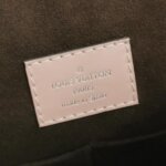 Louis Vuitton Cluny BB — фото 8