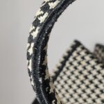 Dior Book Tote — фото 16