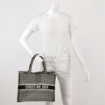 Dior Book Tote — фото 2