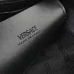 Versace Calfskin Logo Crossbody (Версаче) — фото 8