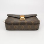 Louis Vuitton Pochette Metis East West S-lock — фото 6