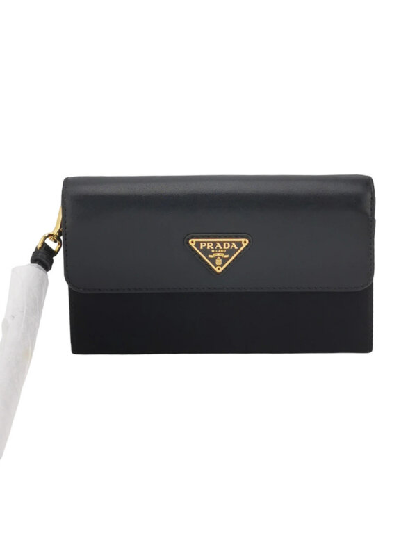 Винтажная сумка Prada Clutch