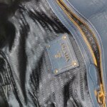 Prada Logo Shoulder Bag — фото 10