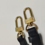 Louis Vuitton Tilsitt S-lock — фото 13