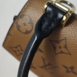 Louis Vuitton Tilsitt S-lock — фото 21