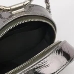 Chanel Quilted Waxed Calfskin CC Crossbody (Шанель) — фото 7