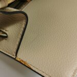 Burberry Title Logo — фото 18