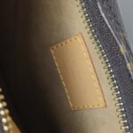 Louis Vuitton Loop Monogram — фото 10