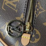 Louis Vuitton Loop Monogram — фото 12