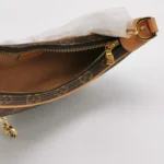 Louis Vuitton Loop Monogram (Луи Виттон) — фото 7