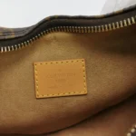 Louis Vuitton Loop Monogram (Луи Виттон) — фото 8