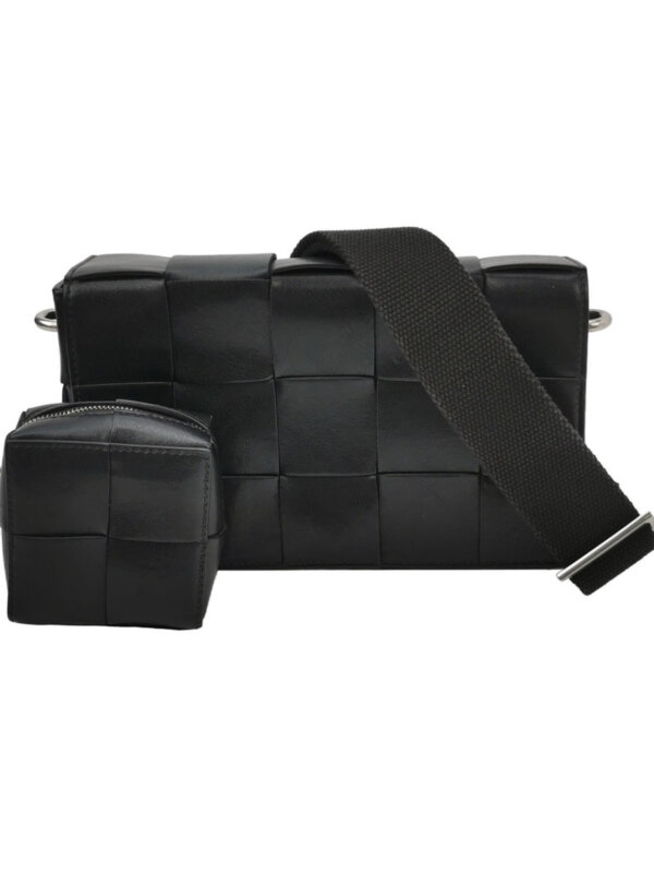 Bottega Veneta Cassette Intreccio — продано