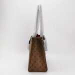 Louis Vuitton Onthego Gaint Monogram — фото 4