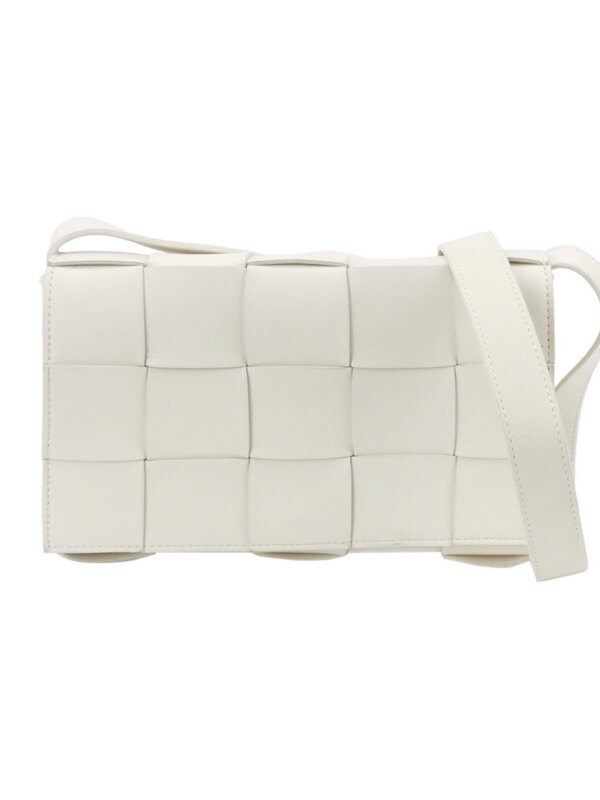 Bottega Veneta Cassette Intreccio — продано