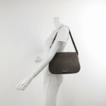 Saint Laurent Logo Shoulder Bag — фото 2