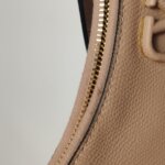 Valentino Garavani V logo Logo — фото 15