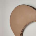 Valentino Garavani V logo Logo — фото 19