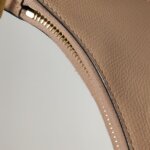 Valentino Garavani V logo Logo — фото 20