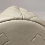 Chanel Quilted Lambskin Crossbody (Шанель) — фото 15