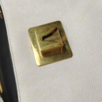 Valentino Garavani Vring V logo — фото 15