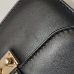 Valentino Garavani Glam Lock — фото 11