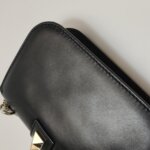 Valentino Garavani Glam Lock — фото 16