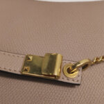 Valentino Garavani V logo Logo — фото 11