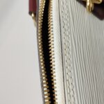 Louis Vuitton Alma BB — фото 17