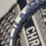 Dior Book Tote Oblique logo — фото 10