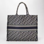 Dior Book Tote Oblique logo — фото 5
