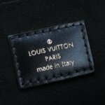Louis Vuitton Pochette Metis S-lock — фото 8