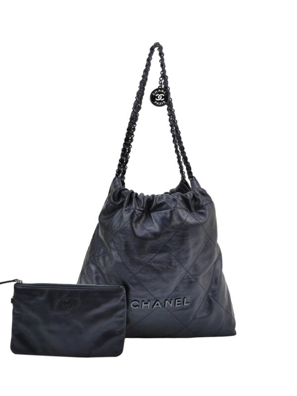 Винтажная сумка Chanel 22 Bag Logo
