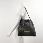 Chanel 22 Bag Logo — фото 2